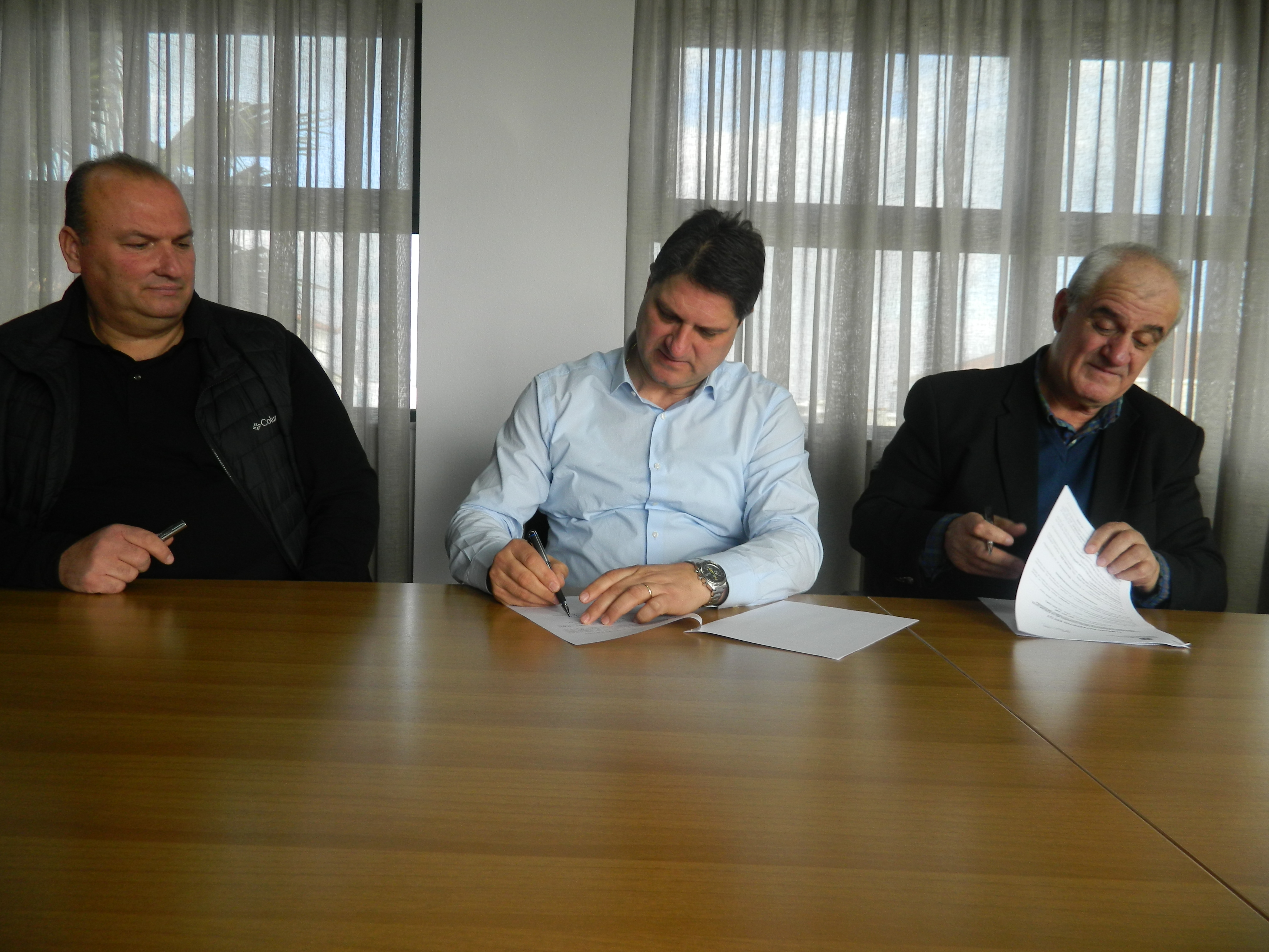 photo2