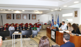 Στο Δημαρχείο Μεσσήνης κινεζική αποστολή απο την Χουανγκ Τζου, για συνεργασία σε εκπαιδευτικές και πολιτιστικές δράσεις